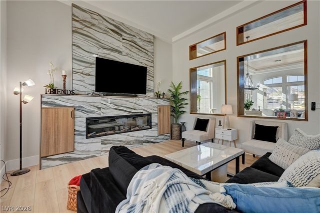 10613 Sky Meadows Avenue, Las Vegas, NV 89134