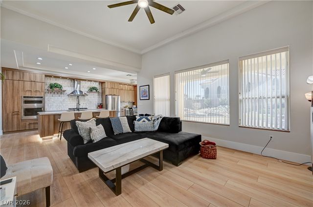 10613 Sky Meadows Avenue, Las Vegas, NV 89134