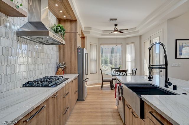 10613 Sky Meadows Avenue, Las Vegas, NV 89134