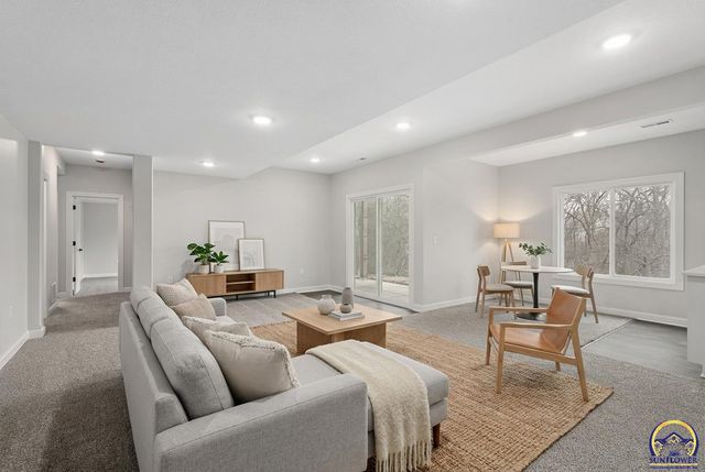 3313 SE Virgo AVE, Topeka, KS 66605