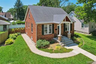 1118 13th Street, Highland, IL 62249