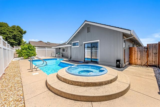 1630 Bodega Court, Hollister, CA 95023