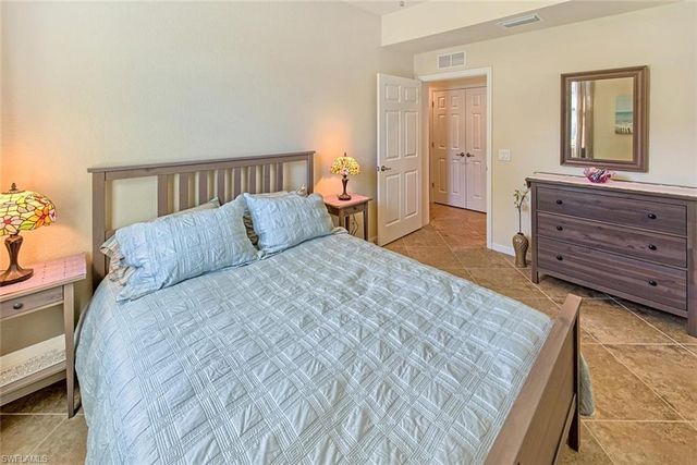 9126 Napoli CT 101, Naples, FL 34113