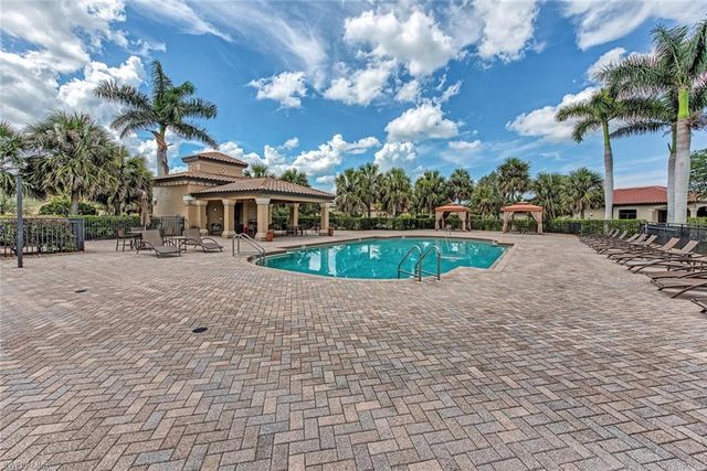 9126 Napoli CT 101, Naples, FL 34113