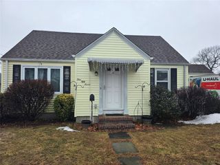 157 George Arden Avenue, Warwick, RI 02886