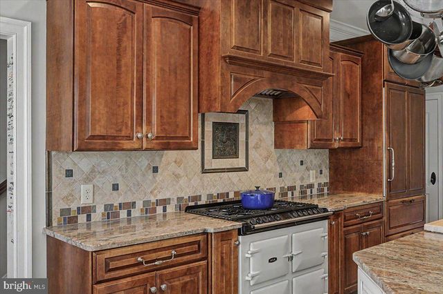 26 WORMANSVILLE RD, Pipersville, PA 18947
