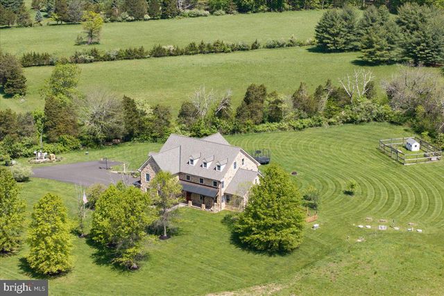 26 WORMANSVILLE RD, Pipersville, PA 18947