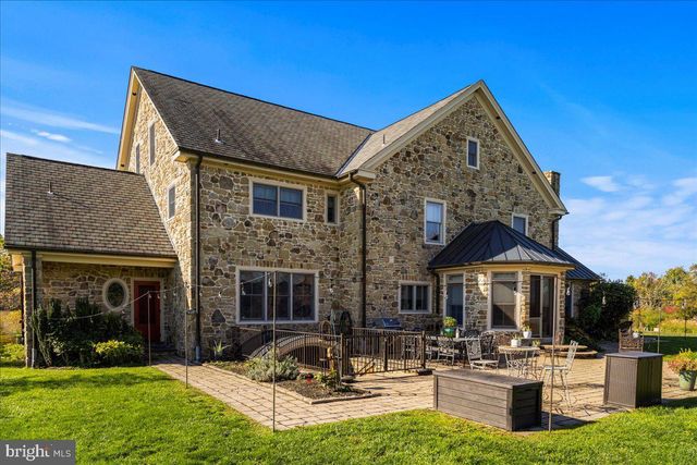26 WORMANSVILLE RD, Pipersville, PA 18947