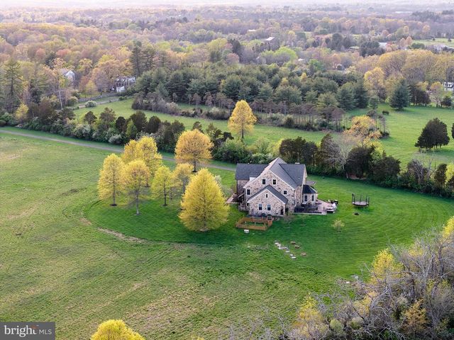 26 WORMANSVILLE RD, Pipersville, PA 18947