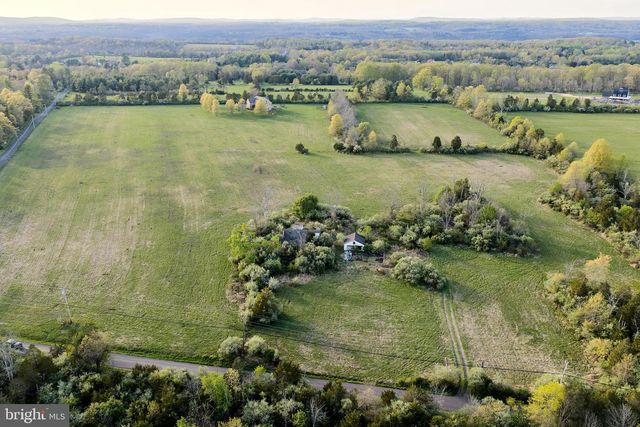 26 WORMANSVILLE RD, Pipersville, PA 18947