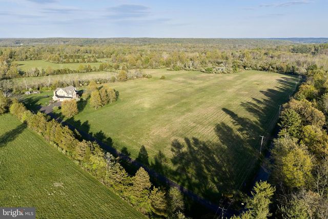 26 WORMANSVILLE RD, Pipersville, PA 18947