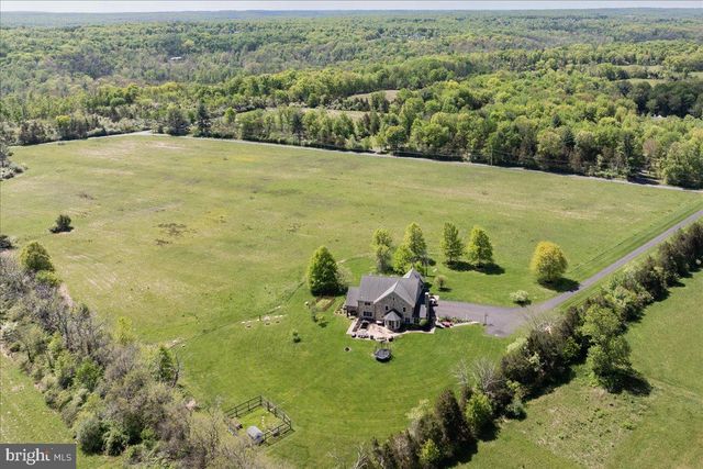 26 WORMANSVILLE RD, Pipersville, PA 18947