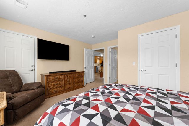 2529 State Highway 176 B6, Rockaway Beach, MO 65740