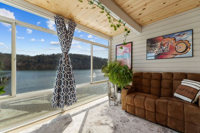 2529 State Highway 176 B6, Rockaway Beach, MO 65740