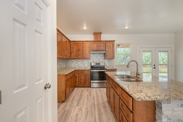 423 County Road 2471, Hondo, TX 78861