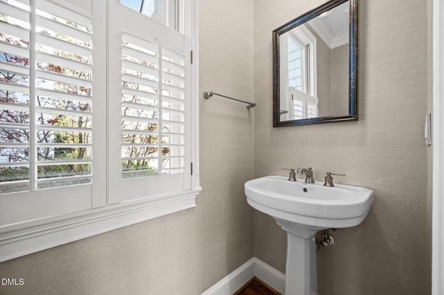 200 Donegal Drive, Chapel Hill, NC 27517