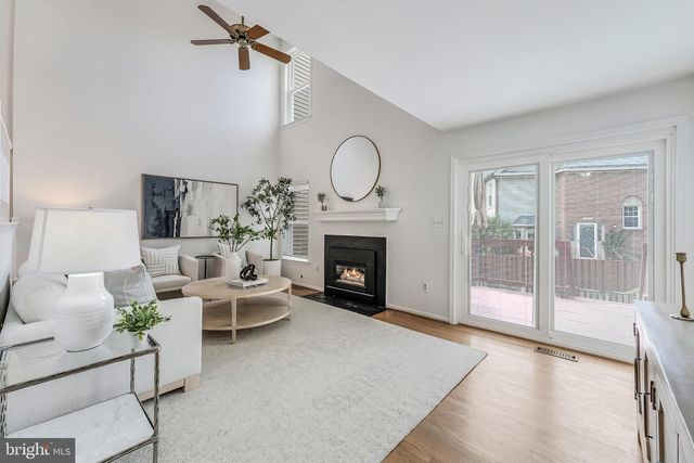 4604 KING DUNCAN RD, Alexandria, VA 22312