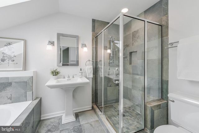 4604 KING DUNCAN RD, Alexandria, VA 22312