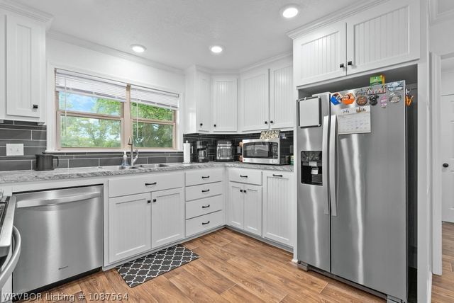 1704 Pleasant Valley Road, Van Buren, AR 72956