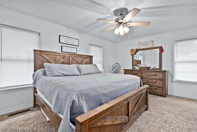1704 Pleasant Valley Road, Van Buren, AR 72956