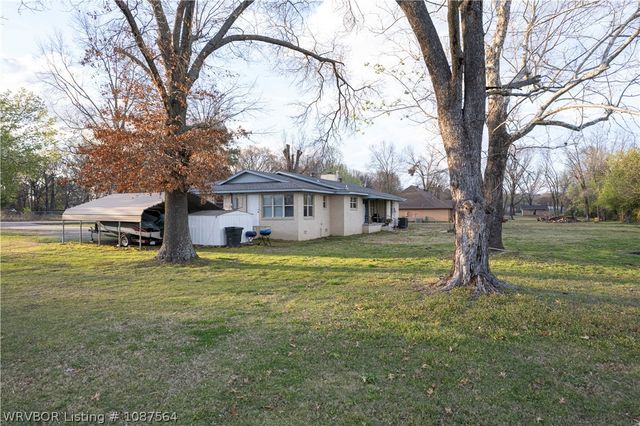 1704 Pleasant Valley Road, Van Buren, AR 72956