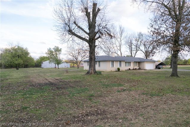 1704 Pleasant Valley Road, Van Buren, AR 72956
