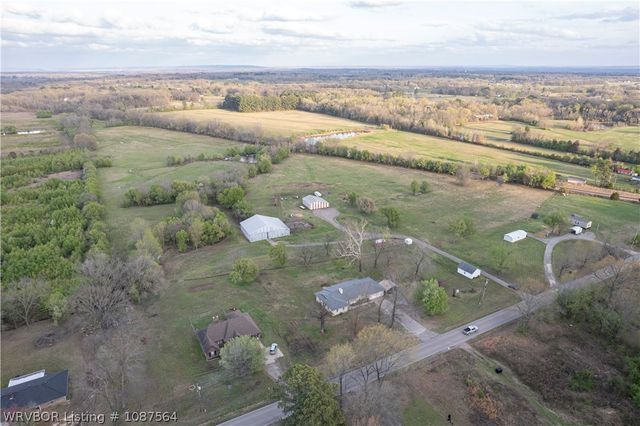 1704 Pleasant Valley Road, Van Buren, AR 72956