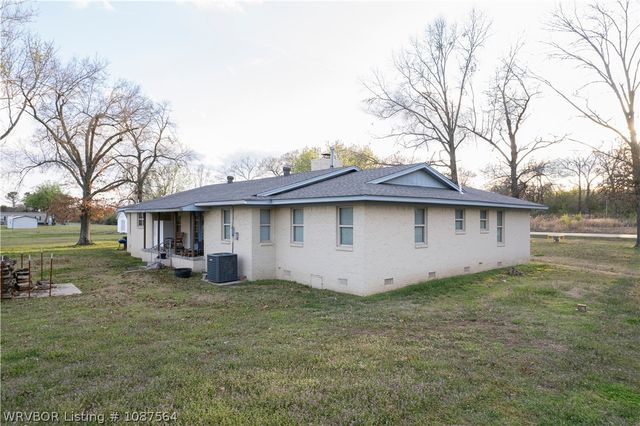 1704 Pleasant Valley Road, Van Buren, AR 72956