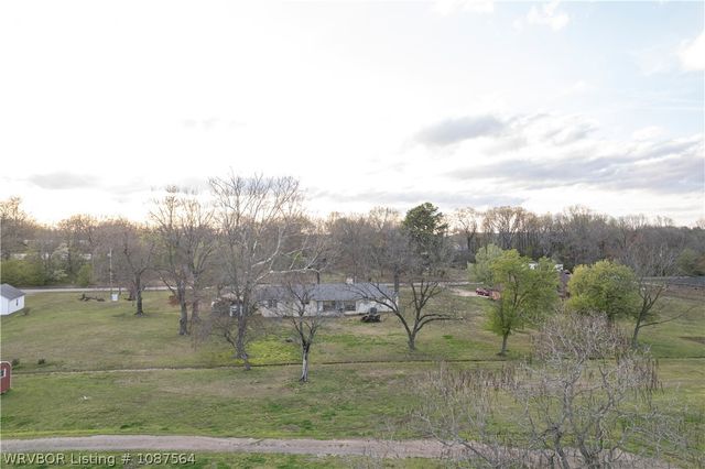 1704 Pleasant Valley Road, Van Buren, AR 72956