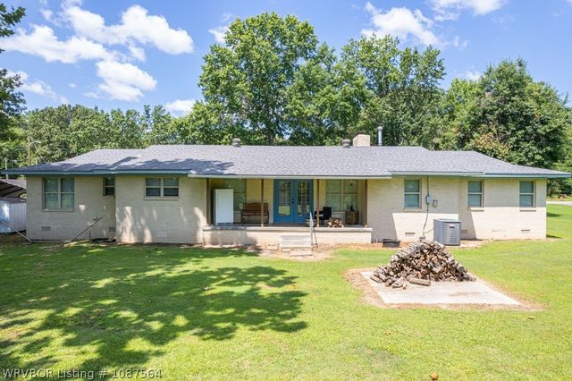 1704 Pleasant Valley Road, Van Buren, AR 72956