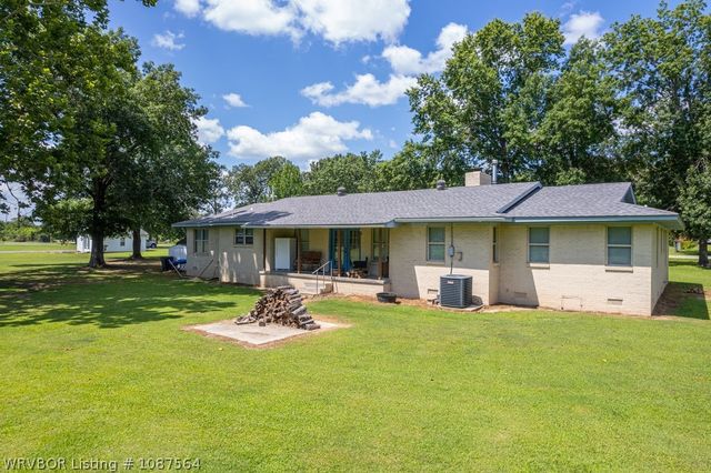 1704 Pleasant Valley Road, Van Buren, AR 72956