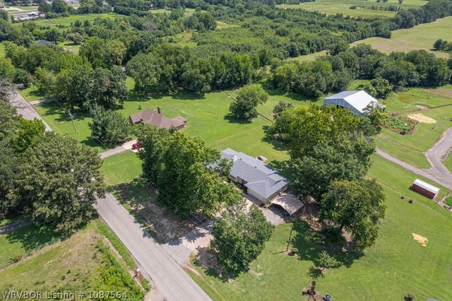 1704 Pleasant Valley Road, Van Buren, AR 72956