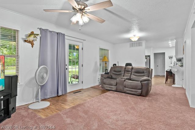 1704 Pleasant Valley Road, Van Buren, AR 72956