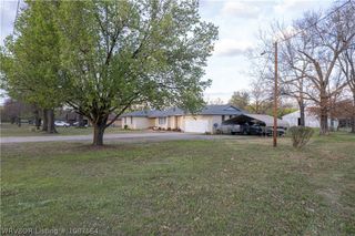 1704 Pleasant Valley Road, Van Buren, AR 72956