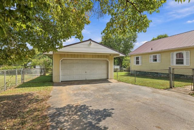 10110 Walden Street, Soddy Daisy, TN 37379