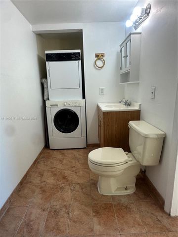 11780 SW 18th St 325-2, Miami, FL 33175