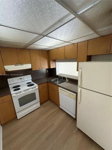 11780 SW 18th St 325-2, Miami, FL 33175