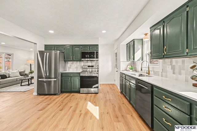 9149 Fowler Avenue, Omaha, NE 68134