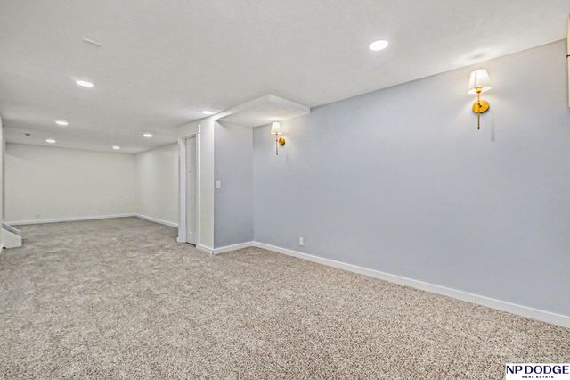 9149 Fowler Avenue, Omaha, NE 68134