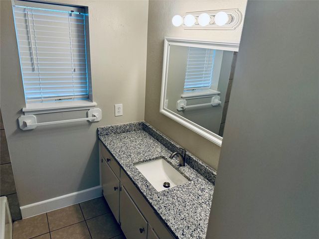 501 Waco Street 4, Conroe, TX 77301