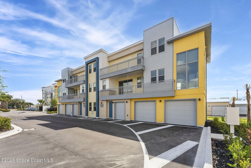 8663 Ivanhoe Drive, Melbourne, FL 32940