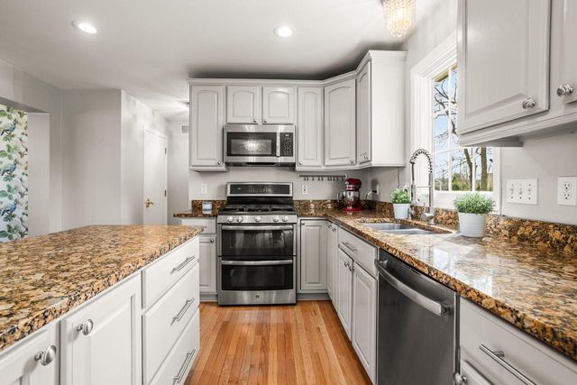 N78W22933 N Coldwater CIRCLE, Sussex, WI 53089