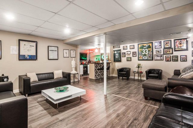 N78W22933 N Coldwater CIRCLE, Sussex, WI 53089