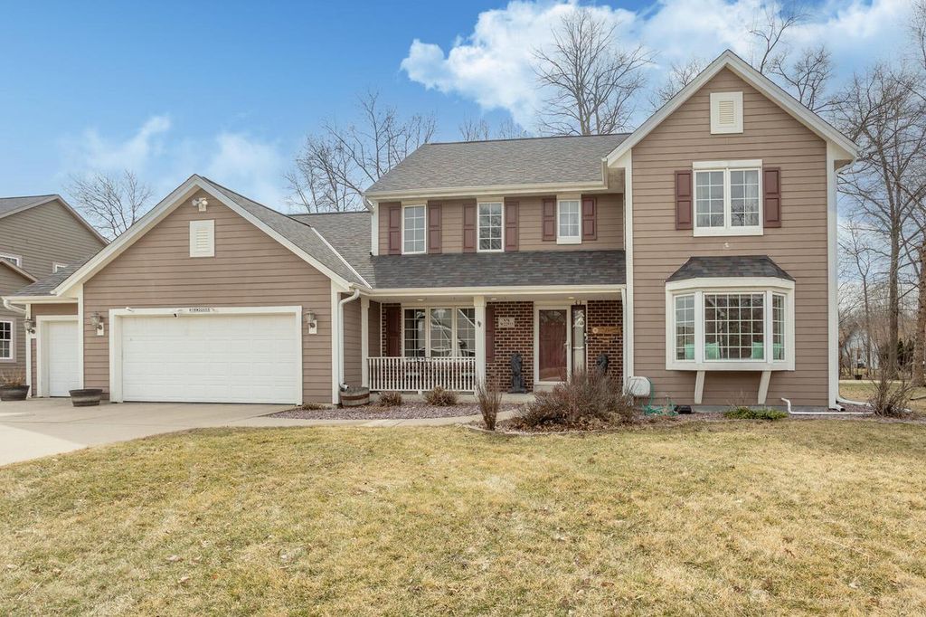 N78W22933 N Coldwater CIRCLE, Sussex, WI 53089