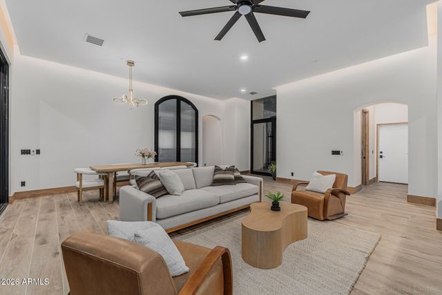 10959 E KORA Lane, Scottsdale, AZ 85255