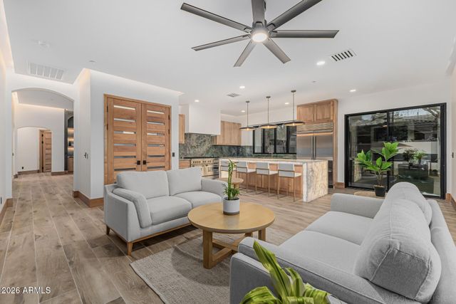 10959 E KORA Lane, Scottsdale, AZ 85255