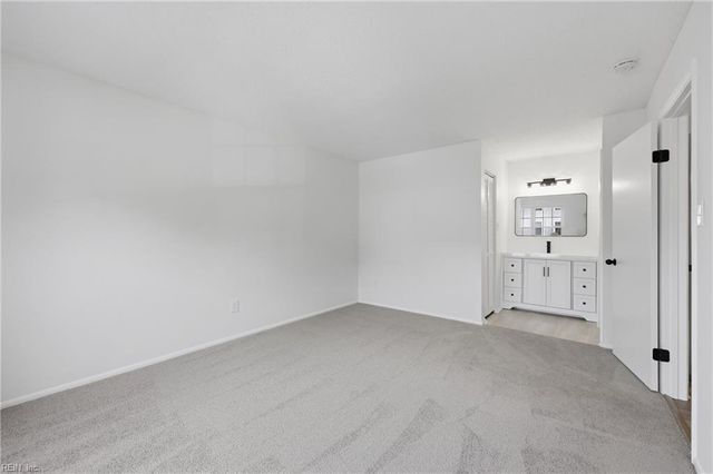 304 Thalia Station CT, Virginia Beach, VA 23452