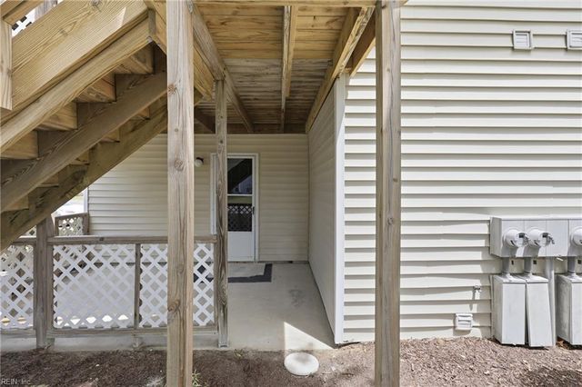 304 Thalia Station CT, Virginia Beach, VA 23452