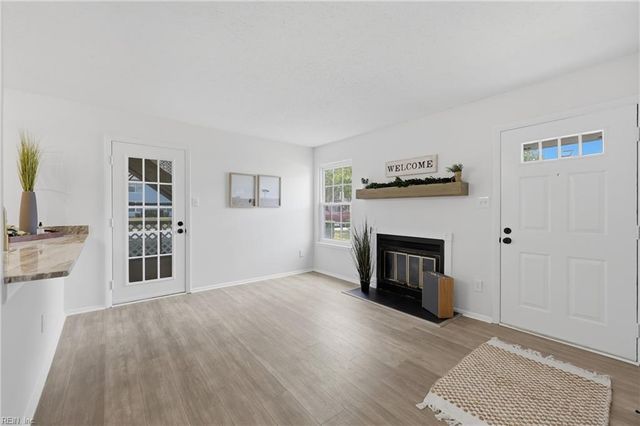 304 Thalia Station CT, Virginia Beach, VA 23452