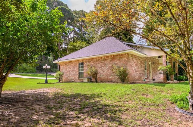 3221 SKYLINE Drive, Pineville, LA 71360